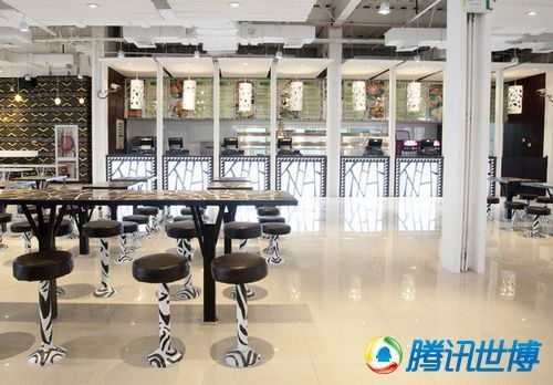 组图:世博园非洲主题餐厅开业 鸵鸟蛋做吊灯