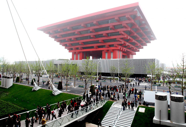 上海世博园迎来首场试运行