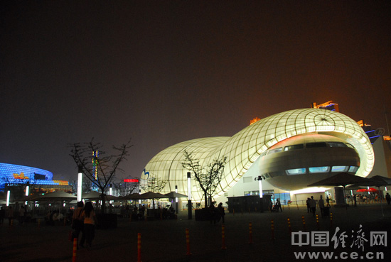 璀璨绚丽的世博之夜(组图)