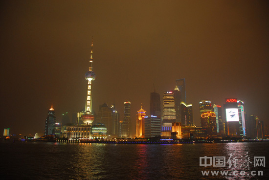 璀璨绚丽的世博之夜(组图)