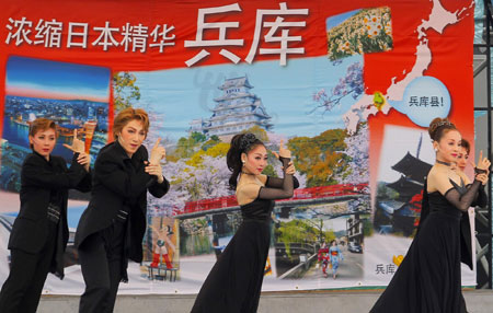 日本特色歌舞剧表演闪耀世博会