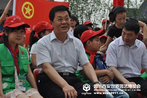 西安市委领导慰问小蜜蜂