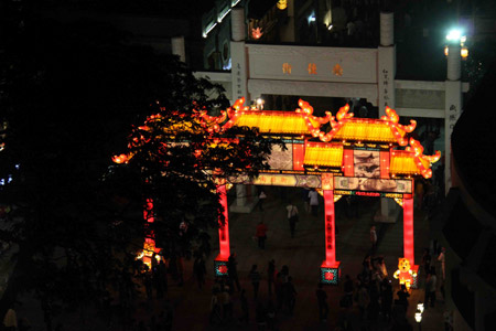 古街元宵灯会流光溢彩 三坊七巷盛装迎宾(图)