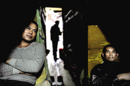 福州高楼旁的城市“柜族”