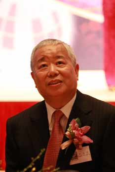 颜延龄支招控房价 拓展融资管道大规模建公租房