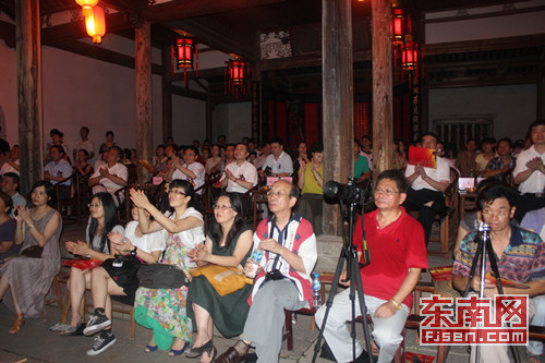 建党90周年诗歌朗诵音乐会举行