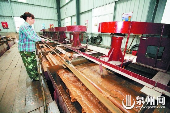 250米深井下“淘金” 亲睹金子是怎样炼成的？