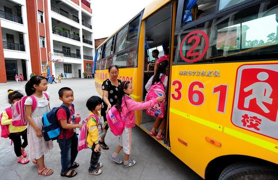 福建晋江：外来工子弟学校与公办学校享受一样待遇