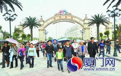 方特梦幻王国周日开门迎客 200多项游乐项目等您来玩