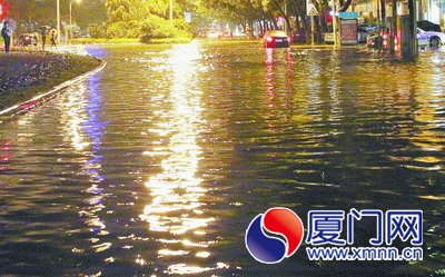 最强降雨夜袭厦门 短时过程降雨量为今年来最大