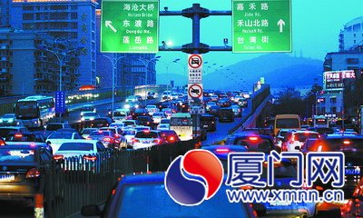 “百万汽车时代”考验厦门 解读数字背后的深层问题