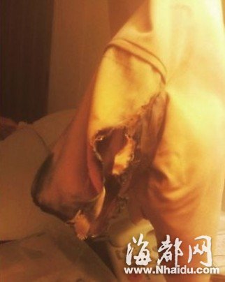 三星S4口袋里冒烟自燃 售后对自燃原因闭口不谈
