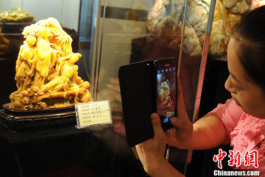 福州千年古街三坊七巷举办“石帝”展(组图)