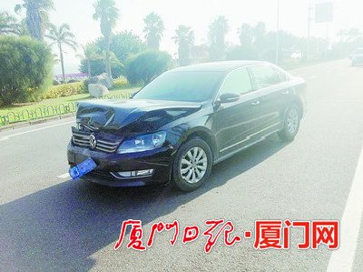 厦门上演 疯狂赛车 :豪车 撒疯 连撞6部车 司机