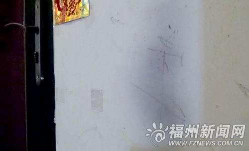五凤兰庭现奇怪符号疑似小偷踩点 居民吓得换