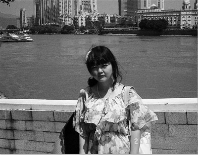 成都姑娘小沈从未来过福州 自编自唱福州话歌