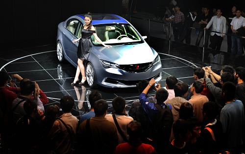 广州车展观众云集 超过11万人进场[组图]