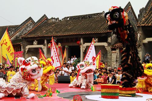 广东：传统醒狮表演赛庆祝“文化遗产日”