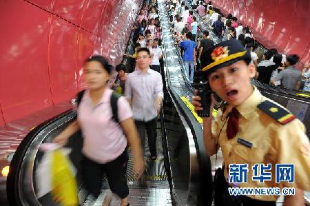 广州地铁“广州火车站”站发生扶梯突然停运事故