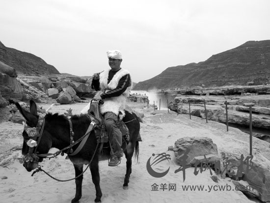 广美副教授车内被杀追踪:警方透露已经锁定疑凶