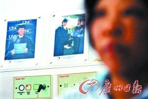 留学生回国割肝救母 称母亲生我养我就该报答