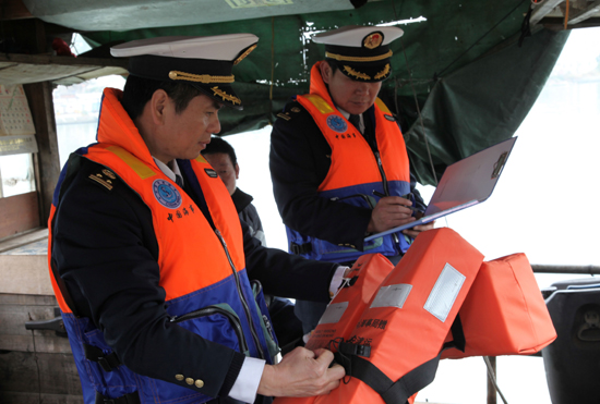 守护偏远海岛的安全“校巴” 广东海事部门护航乘渡学生安全入学