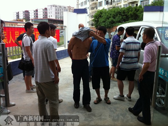 广西南宁警方速破特大诈骗案 抓获16名嫌疑犯