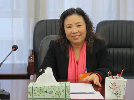 贵州省政协委员陈菊丽：地方政府应该用法定的方式延续政策