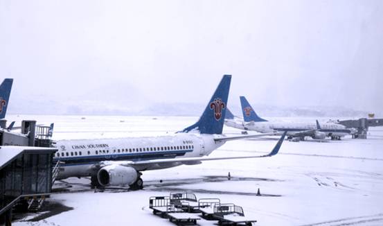 罕见降雪 贵阳机场关闭半日