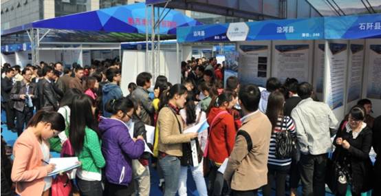 贵州“人博会”铜仁展区“爆棚”
