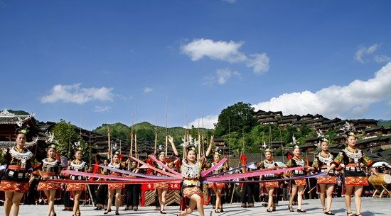 魅力村寨:雷山县西江千户苗寨