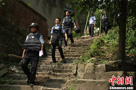 苏湘渝系列持枪抢劫杀人案告破周克华被警方击毙