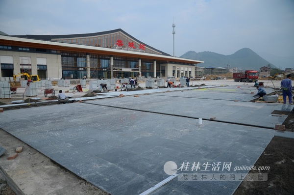 走访桂林五个高铁站 桂林西站进站路正在紧张施工
