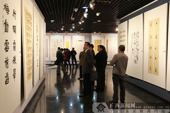 “中国梦”美术书法摄影作品展在南宁开展