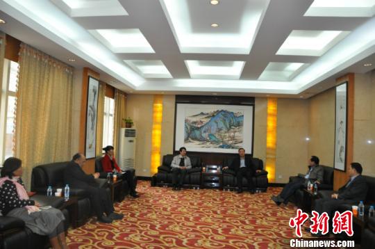 广西侨办主任会见丹麦侨领 将推民族文化进北欧