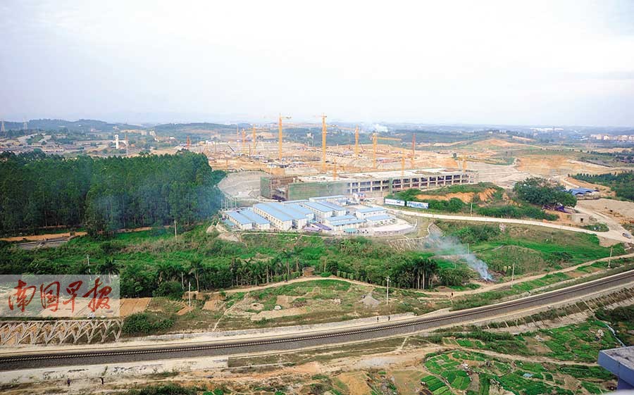 铁路职工上千照片记录南宁东站从无到有变化过