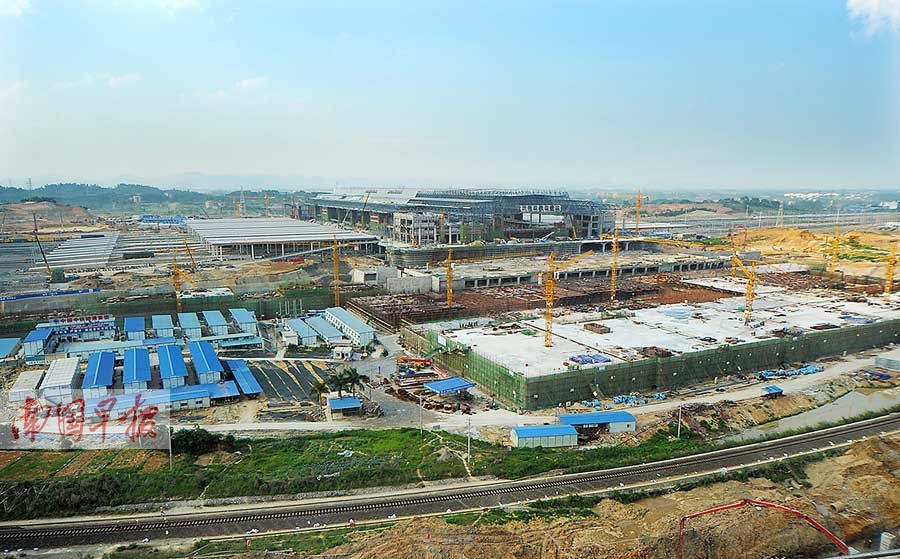 铁路职工上千照片记录南宁东站从无到有变化过程