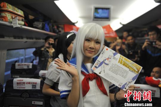 南广高铁通车 铁路部门机车造型美少女推介高铁