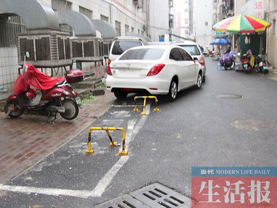 南宁城中村有车一族增多 