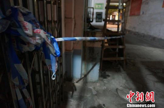 广西北海一小区下水道被堵塞 业主捞出人体尸块