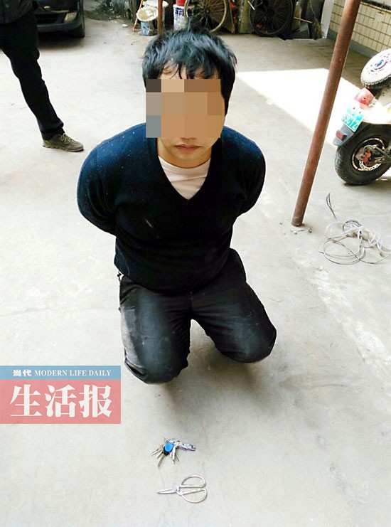 男子偷女性内衣被拘 事发南宁长堽村西路一巷