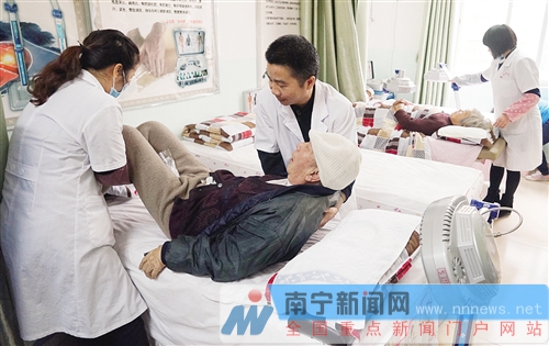南宁推出社区居家养老模式 “托老所”受市民欢迎