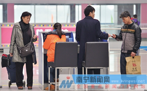 春运明日开跑动车通达13省市 这些防盗知识你要懂