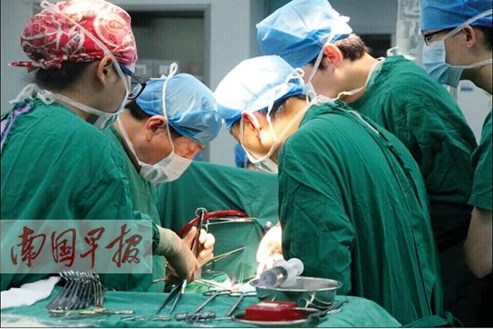 逝世教师捐出所有能用器官 一颗肾脏两次移植(图)