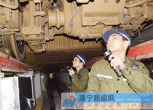 动车提前“洗澡按摩”迎春运 带你揭秘南宁动车所