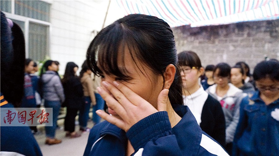 都安高中校长莫振高生前点滴 用品格照亮师生