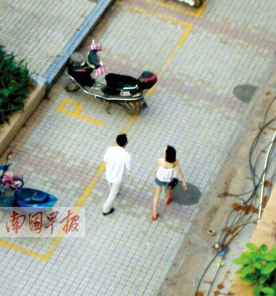 酒托女用软件“钓”男子来消费 记者采访手机被砸