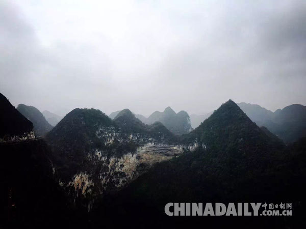 世界岩溶圣地：大石围天坑群