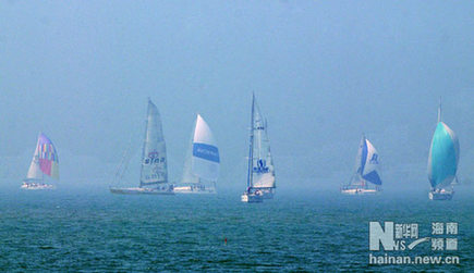 2011环海南岛大帆船赛扬帆 17支船队角逐