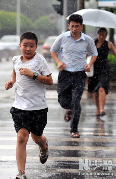 海南海口：清凉“入伏